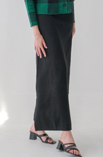 Load image into Gallery viewer, Zeva Knitted Skirt Rok Wanita