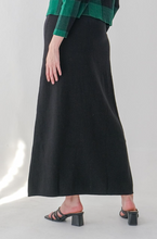 Load image into Gallery viewer, Zeva Knitted Skirt Rok Wanita