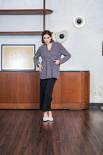 Load image into Gallery viewer, Asiro Ginela Top Pakaian Atasan Wanita Semi Wool