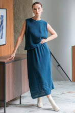 Load image into Gallery viewer, Asiro Ramy Top Onyx Skirt Knitted Set Wanita