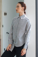 Load image into Gallery viewer, Asiro Twigy Linen Top Atasan Wanita