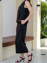 Load image into Gallery viewer, Asiro Aurel One Set Stripe Woolstretch Setelan Wanita