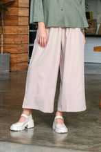 Load image into Gallery viewer, Asiro Nora Pants Woolstretch Celana Panjang Wanita Kulot