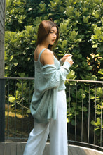 Load image into Gallery viewer, Pevita Knitted Outerwear