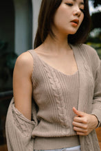 Load image into Gallery viewer, Pevita Knitted Outerwear