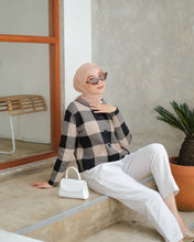 Load image into Gallery viewer, SELENA MOCCA