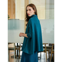 Load image into Gallery viewer, Asiro Mika Knitted Outwear Atasan Wanita
