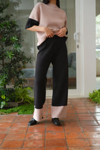 Load image into Gallery viewer, Naomi Knitted Blouse Dusty Pink Anneth Knitted Pants Black
