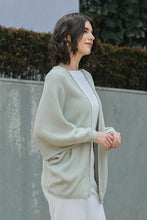 Load image into Gallery viewer, Asiro Shea Knitted Outerwear Atasan Wanita
