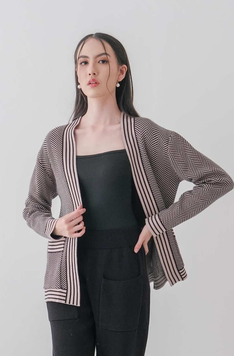 Linn Knitted Outerwear Atasan Wanita