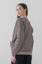 Load image into Gallery viewer, Linn Knitted Outerwear Atasan Wanita
