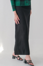 Load image into Gallery viewer, Zeva Knitted Skirt Rok Wanita
