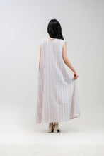 Load image into Gallery viewer, Belinda Linen Dress
