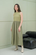 Load image into Gallery viewer, Haily Cotton Stretch Dress
