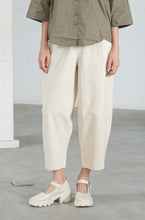 Load image into Gallery viewer, Betty Semi Woll Pants
