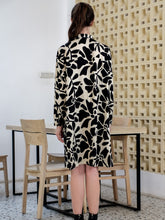 Load image into Gallery viewer, Asiro Emmy Linen Midi Dress Gaun Wanita Lengan Panjang
