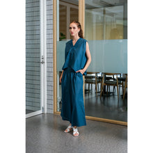 Load image into Gallery viewer, Asiro Blaze One Set Linen Set Pakaian Wanita Tanpa Lengan
