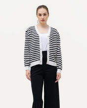 Load image into Gallery viewer, Amelia Knitted Outerwear White
