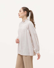 Load image into Gallery viewer, Keyla Rayon Blouse Cream
