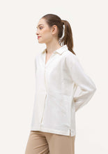 Load image into Gallery viewer, Nura Linen Blouse Sand
