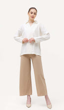 Load image into Gallery viewer, Nura Linen Blouse Sand
