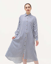 Load image into Gallery viewer, Krysta Linen Dress Navy
