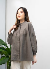 Load image into Gallery viewer, Meera Crinkle Cotton Blouse Olive Green
