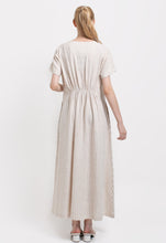 Load image into Gallery viewer, Valeska Pure Linen Dress
