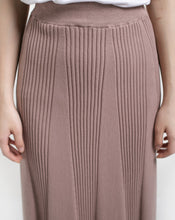 Load image into Gallery viewer, Odette Knitted Skirt
