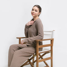 Load image into Gallery viewer, Stefani Blouse Jevi Pants Knitted Mocca
