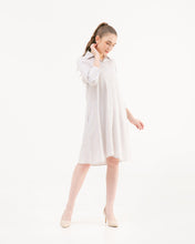 Load image into Gallery viewer, Kensie Cotton Dress Sand
