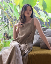 Load image into Gallery viewer, Tabina Linen Dress Mocca
