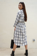 Load image into Gallery viewer, Nyra Linen Dress / Outerwear Grey
