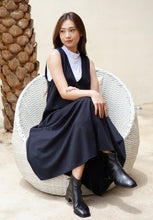 Load image into Gallery viewer, Sassy Dress Black
