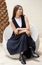 Load image into Gallery viewer, Sassy Dress Black
