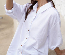 Load image into Gallery viewer, Kerry Linen Blouse White Willo Pants Mocca
