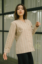 Load image into Gallery viewer, Farrin Pure Linen Blouse
