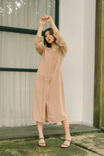 Load image into Gallery viewer, Yumma Flowy Dress

