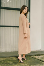 Load image into Gallery viewer, Yumma Flowy Dress
