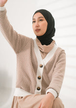 Load image into Gallery viewer, Elyna Cardigan Knitted Mocca
