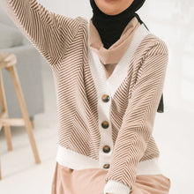 Load image into Gallery viewer, Elyna Cardigan Knitted Mocca
