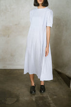 Load image into Gallery viewer, Ilma Linen Dress
