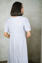 Load image into Gallery viewer, Ilma Linen Dress
