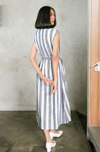 Load image into Gallery viewer, Syifa Linen Dress
