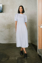 Load image into Gallery viewer, Ilma Linen Dress
