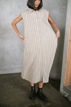 Load image into Gallery viewer, Syifa Linen Dress
