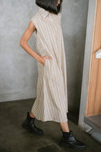 Load image into Gallery viewer, Syifa Linen Dress
