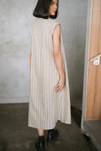 Load image into Gallery viewer, Syifa Linen Dress
