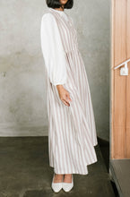 Load image into Gallery viewer, Zamora Linen Dress
