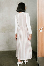 Load image into Gallery viewer, Zamora Linen Dress
